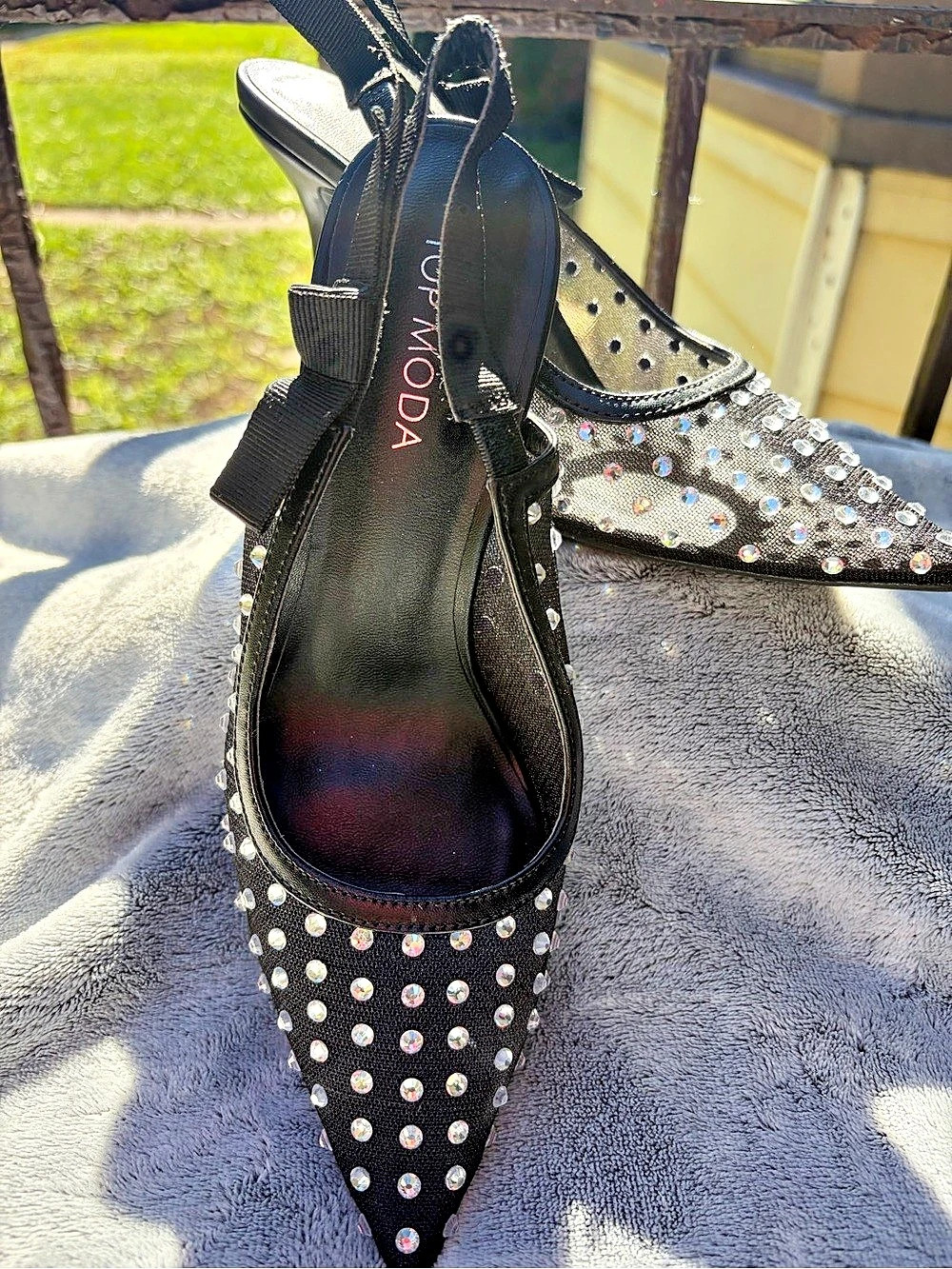 VPMODA Rhinestone Mesh Pointed-Toe Heels in Black Like New